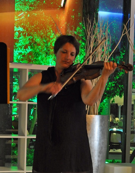 Stefanie Pagnia spielt in der Therme Wörishofen